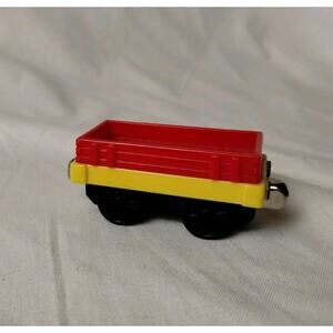 THOMAS & FRIENDS LOW CARGO TRUCK TRAIN CAR Magnetic Gullane Take n Play - 3641A